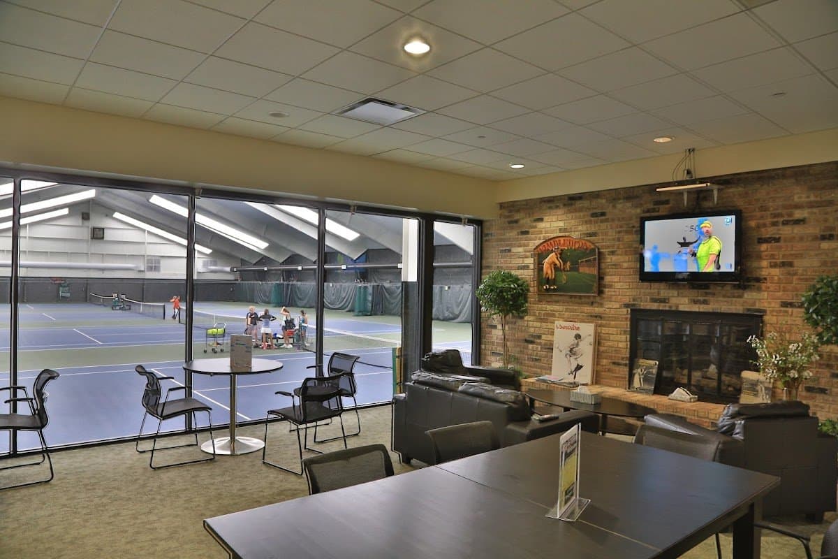 The Racquet Club of Lake Bluff